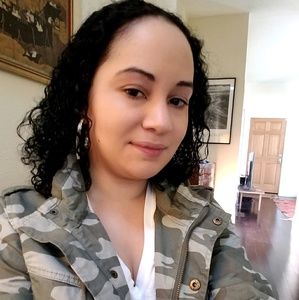 Meet your Posher, Brittany